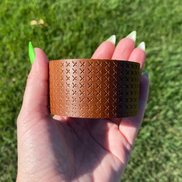 Brown Bracelet Soft Leather Cognac Embossed X Western Thick Snap Cuff Women Men - Picture 2 of 5